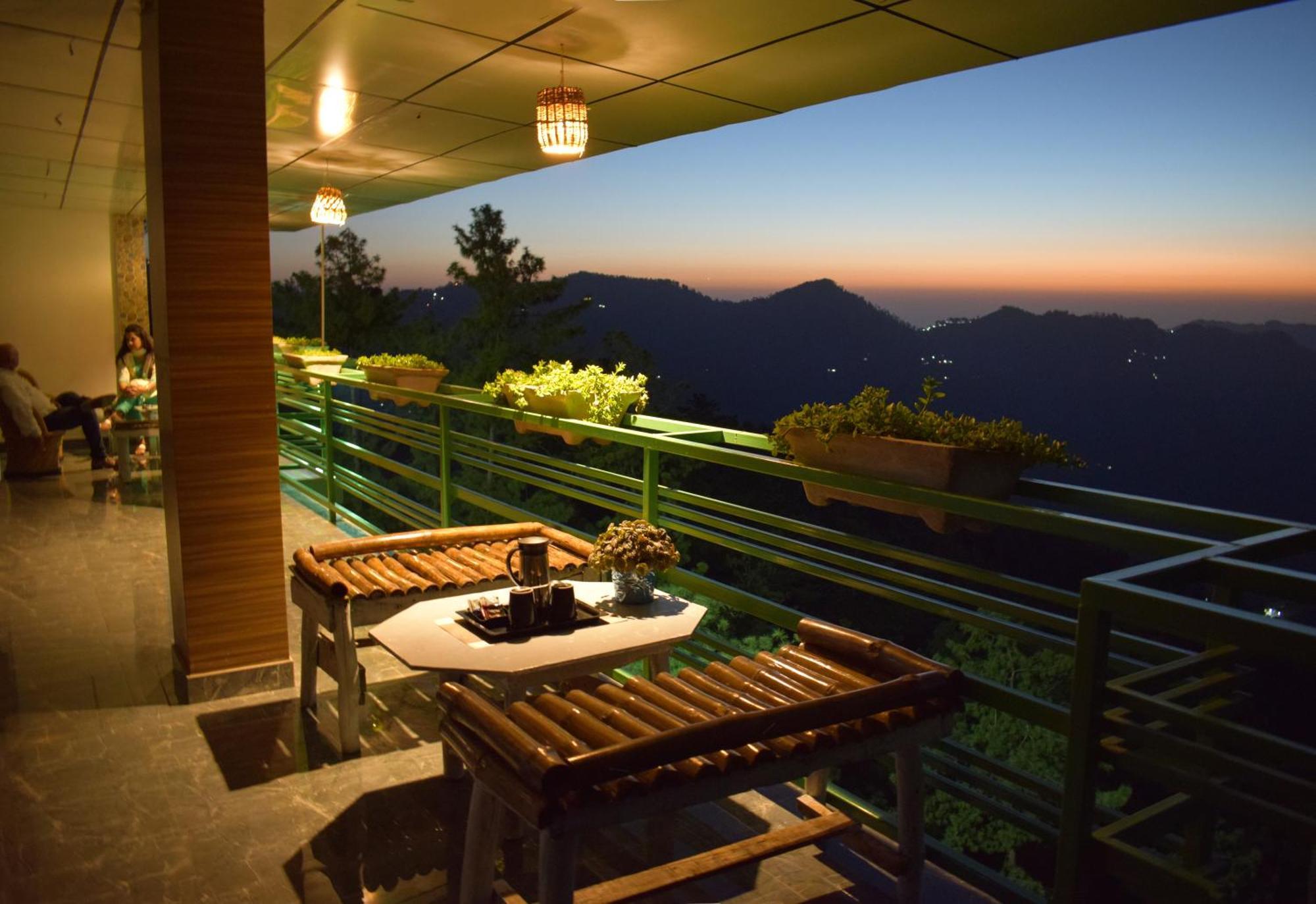 Aachman Nature Valley Resort Mashobra By Naina Staycation- Private Parking - Balcony And Valley View Rooms Σίμλα Εξωτερικό φωτογραφία